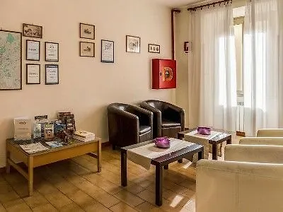 Hotel Taormina Rome 2*,