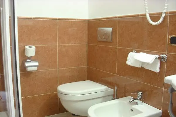 Hotel Taormina Roma 2*,