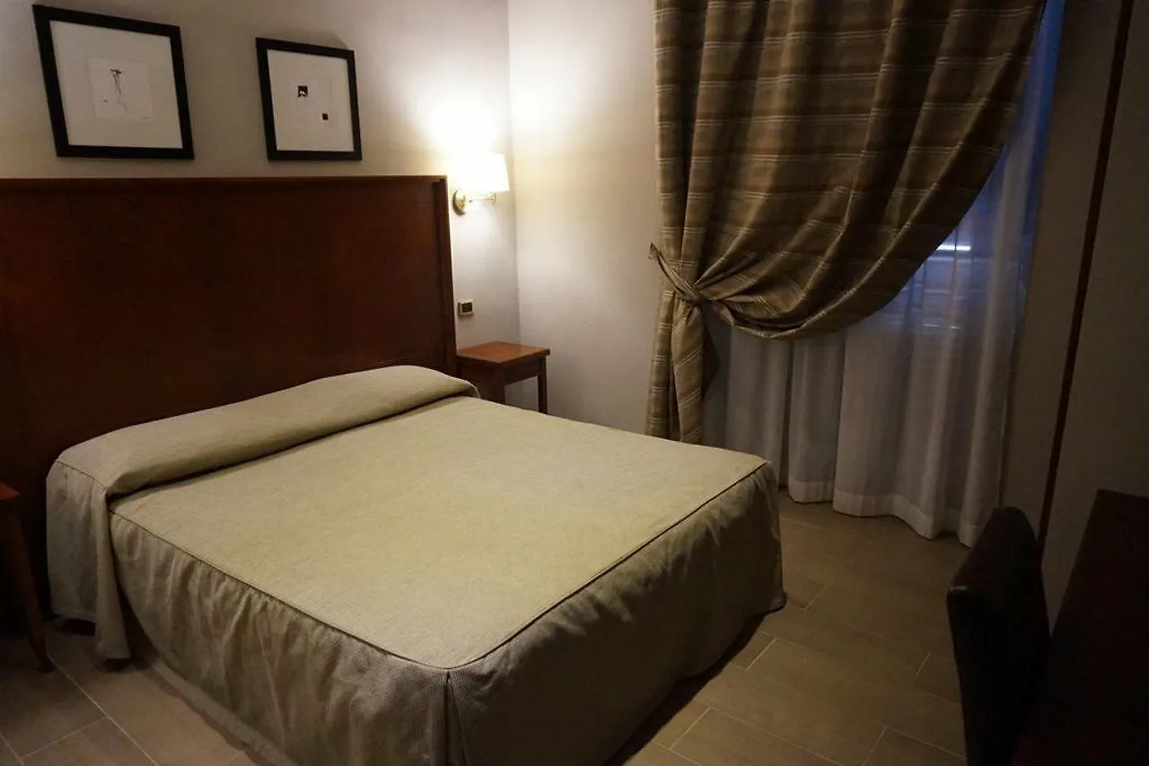 Hotel Taormina Rome